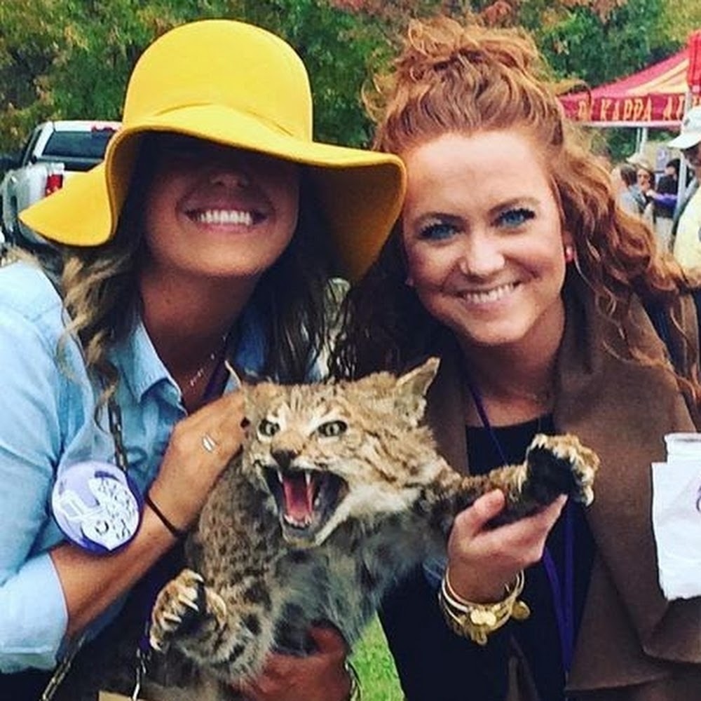 Meet your Posher, Caroline